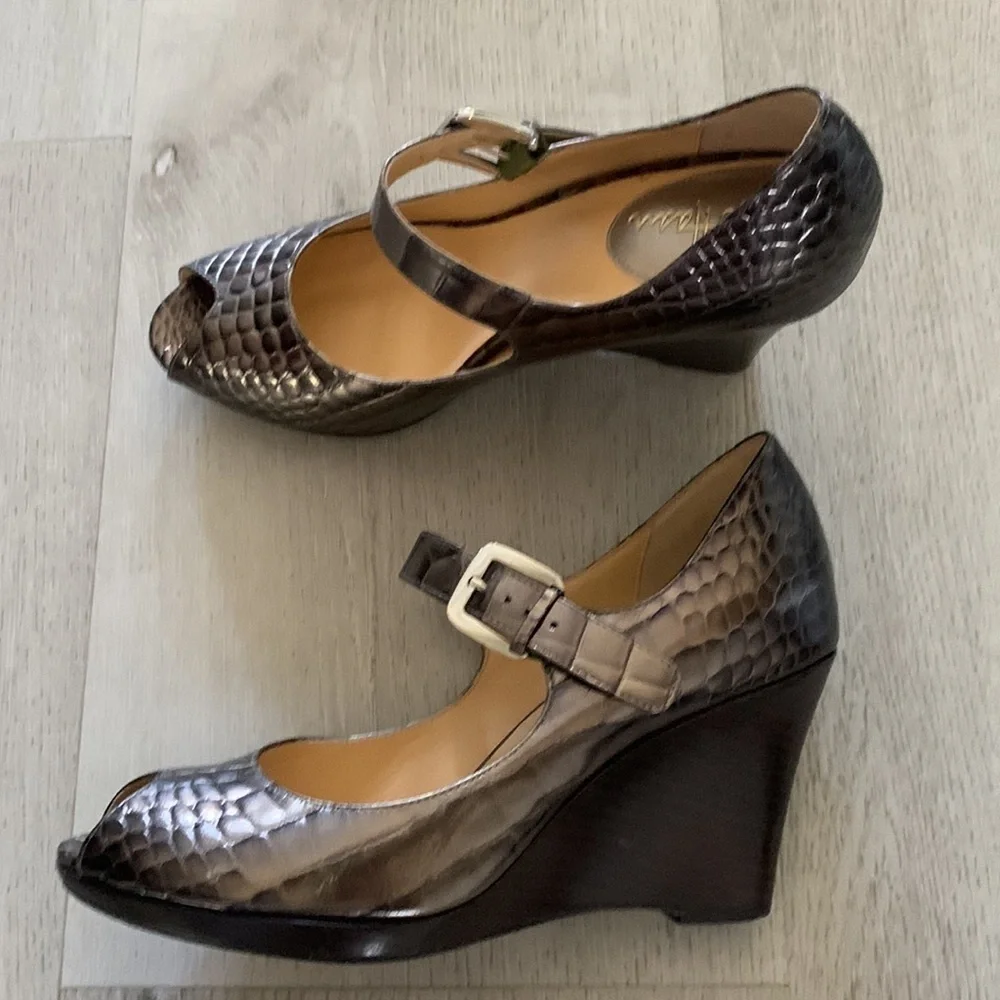 Color Haan Peep Toe Wedges‎ 8 B snake skin